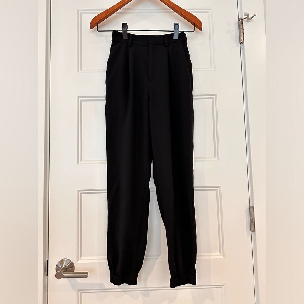 Uniqlo black dress pants cinched ankles
